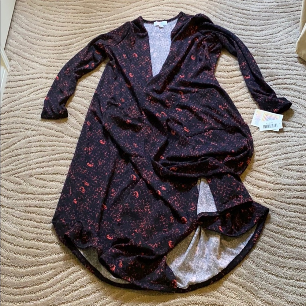 Lula Roe Sarah Midi sweater light weight